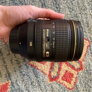 Nikon Refurbished Lens AF-S NIKKOR 24-120mm f/4G ED VR